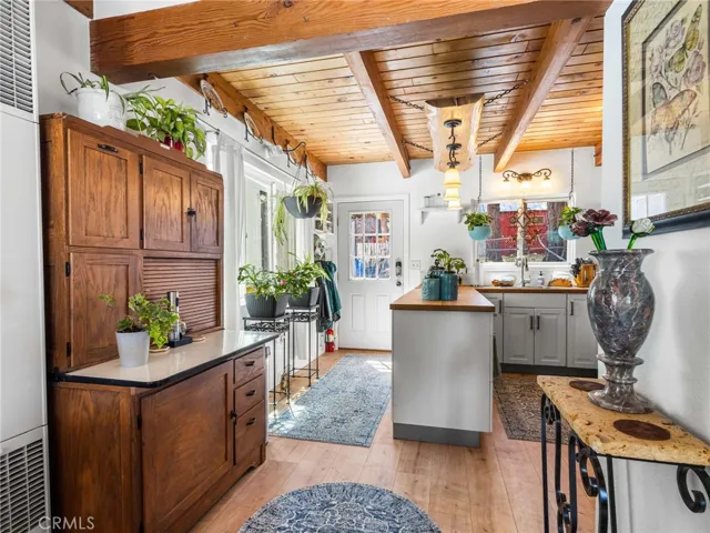 40155 Mahanoy, Big Bear Lake, California 92315