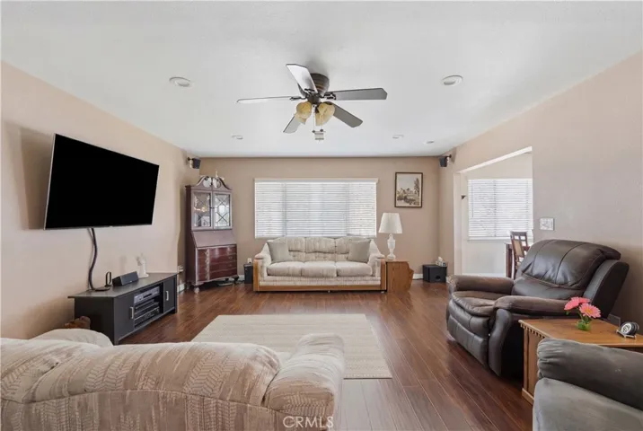 285 W Covina, Covina, California 91722