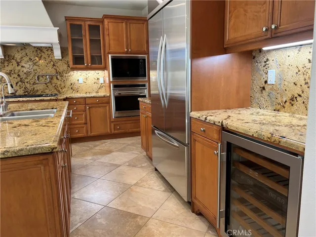 27 Tree Clover, Irvine, California 92618