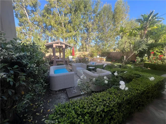 27 Tree Clover, Irvine, California 92618