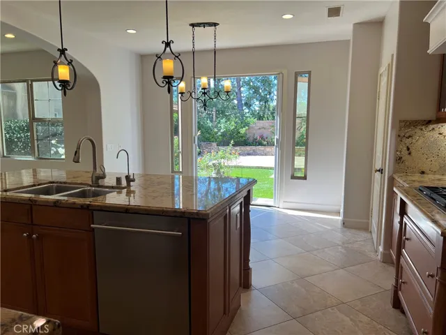 27 Tree Clover, Irvine, California 92618