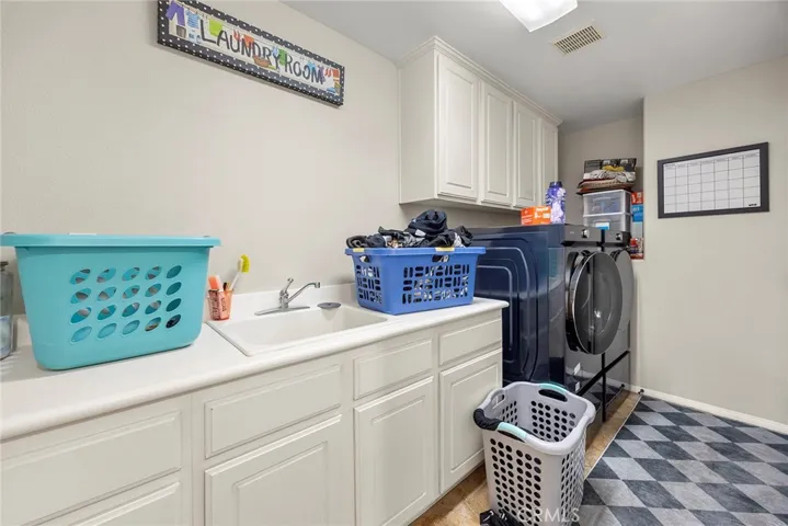 7547 Soaring Bird Court, Eastvale, California 92880