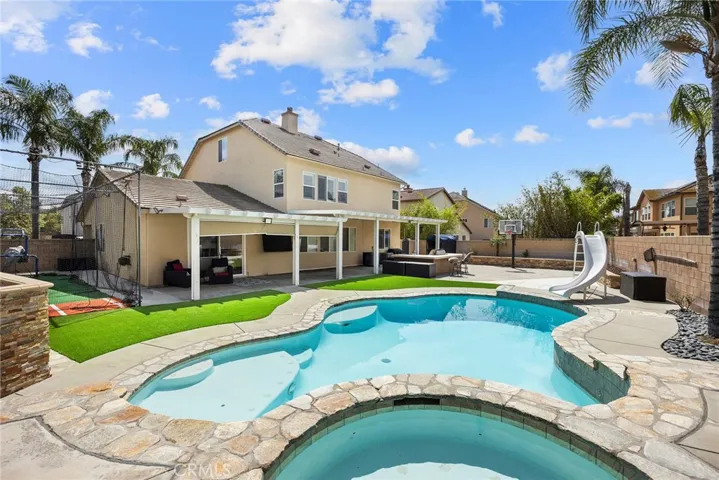 7547 Soaring Bird Court, Eastvale, California 92880