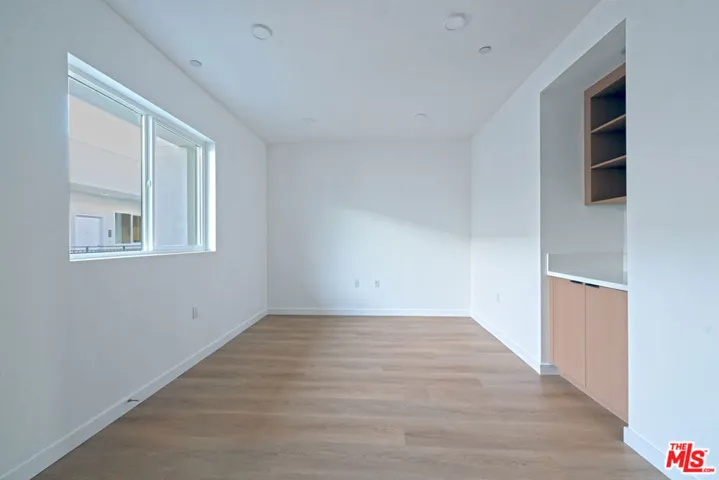 14606 Sylvan Street 503, Van Nuys, California 91411