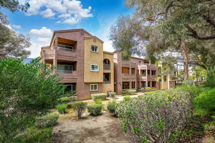 2275 Del Mar Way 306, Corona, California 92882