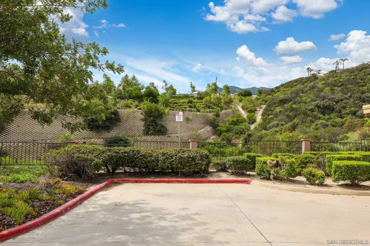 2275 Del Mar Way 306, Corona, California 92882