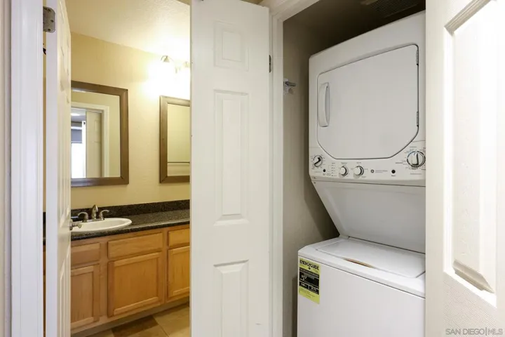 2275 Del Mar Way 306, Corona, California 92882