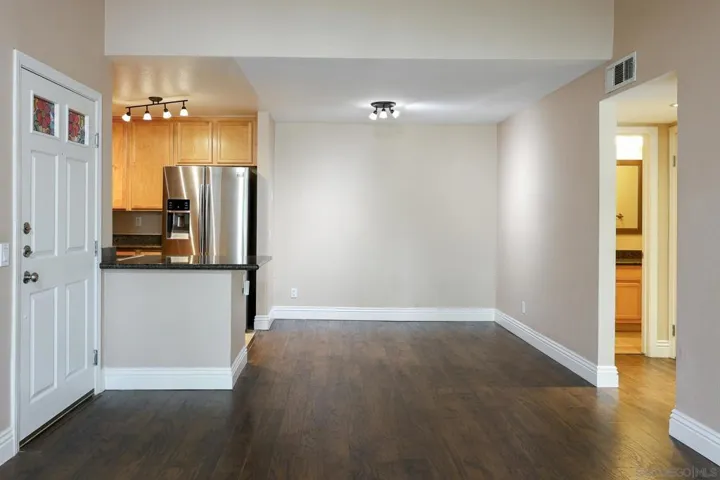 2275 Del Mar Way 306, Corona, California 92882