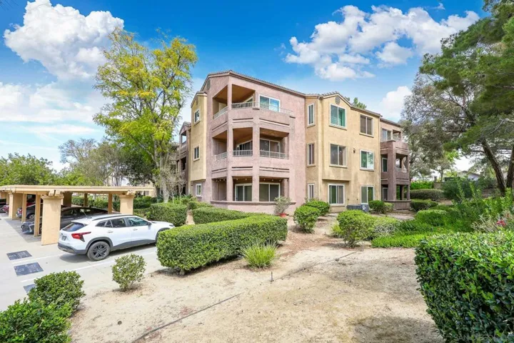 2275 Del Mar Way 306, Corona, California 92882