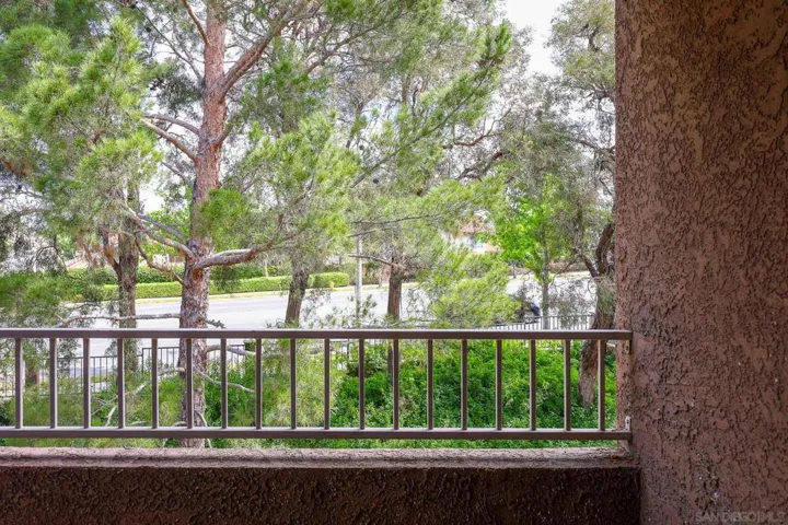 2275 Del Mar Way 306, Corona, California 92882