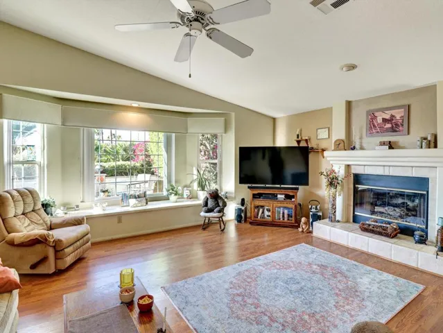 20-64660 Picard Ct-20