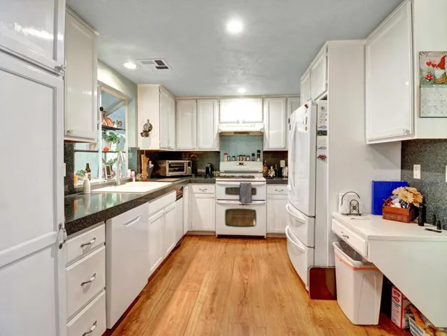 27-64660 Picard Ct-27