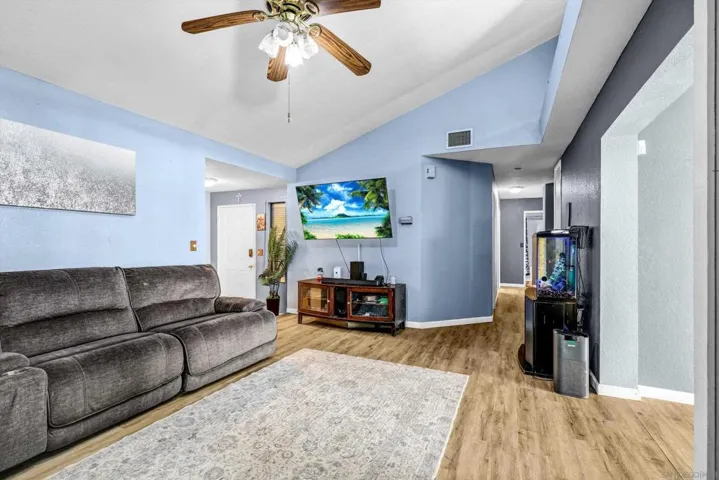 8529 Snow White, El Cajon, California 92021