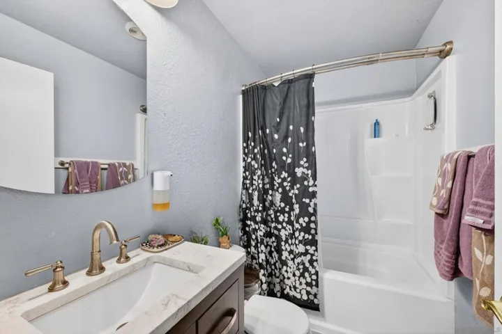 8529 Snow White, El Cajon, California 92021