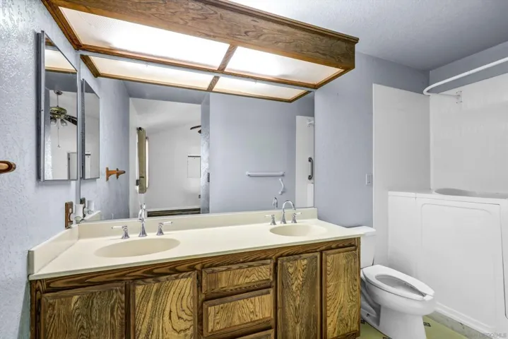 8529 Snow White, El Cajon, California 92021