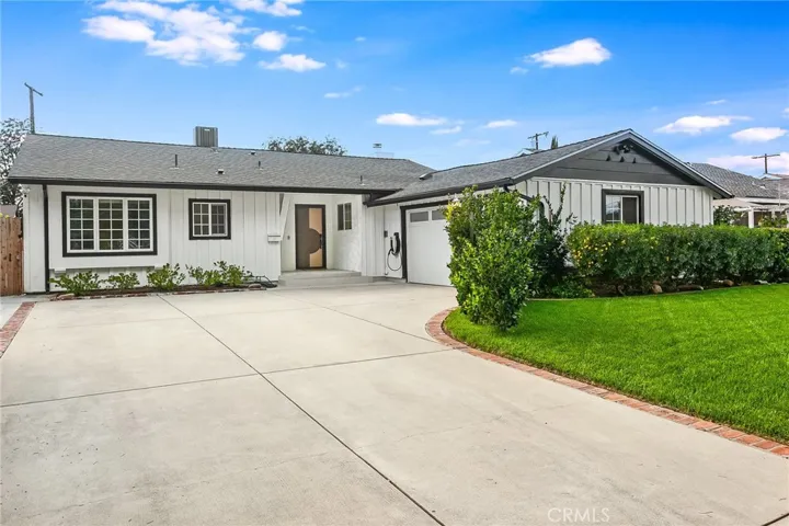 7741 Variel Avenue, Canoga Park, California 91304