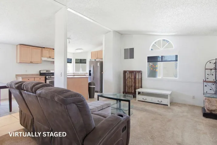 VIRTUALLY_STAGED_LIVING