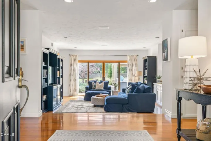 9 11993_MacDonald_Dr-15