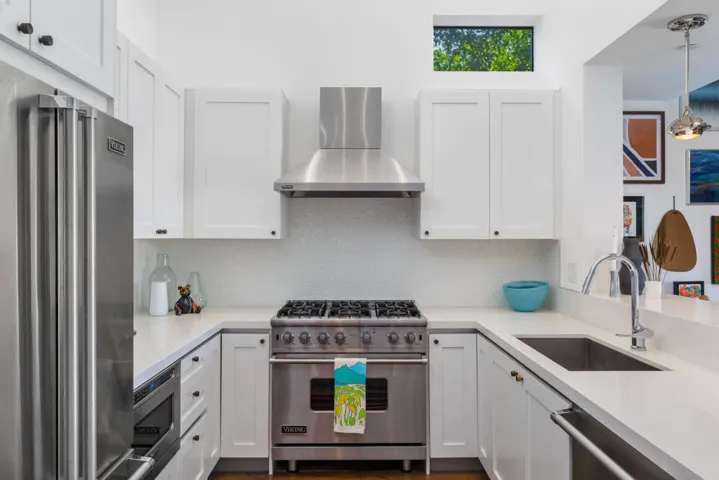1000 Surrey Lane-21