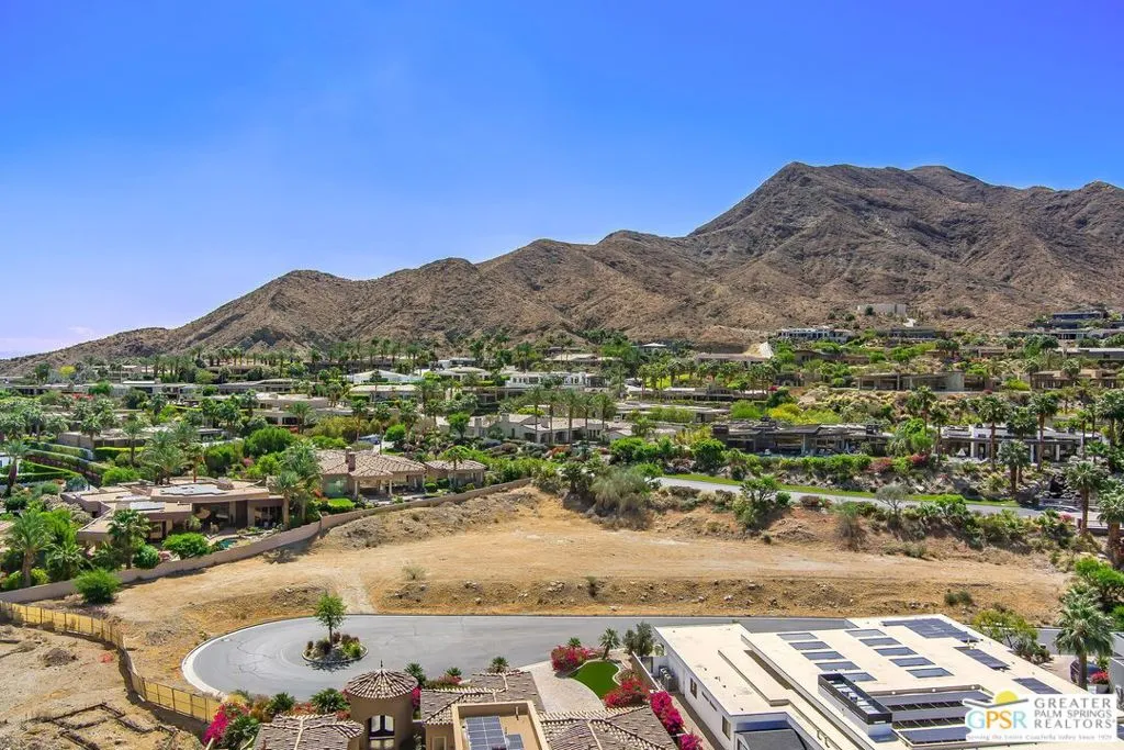 1 Sierra Vista Dr