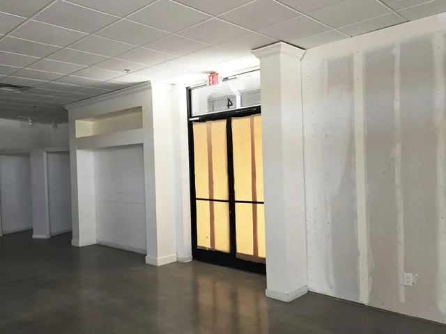 Interior Entrance View Ste 4