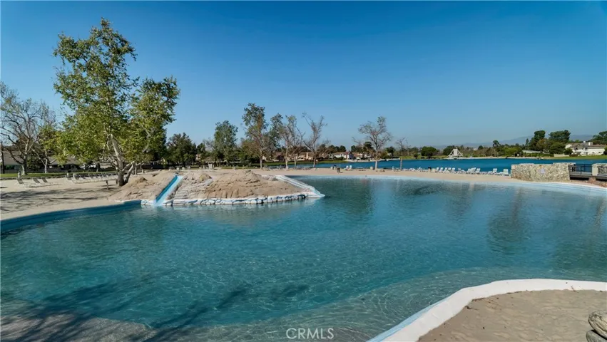 65 Pinewood 33, Irvine, California 92604