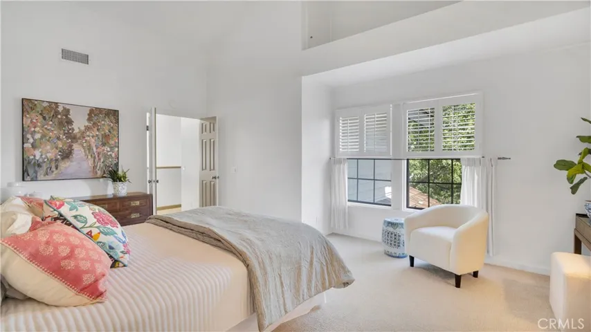65 Pinewood 33, Irvine, California 92604