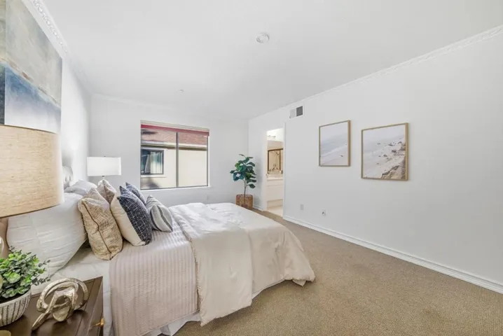 994 La Mesa Terrace F, Sunnyvale, California 94086