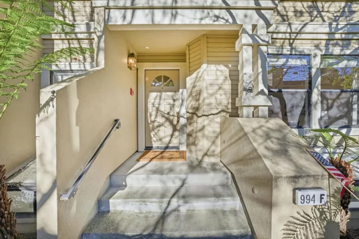 994 La Mesa Terrace F, Sunnyvale, California 94086