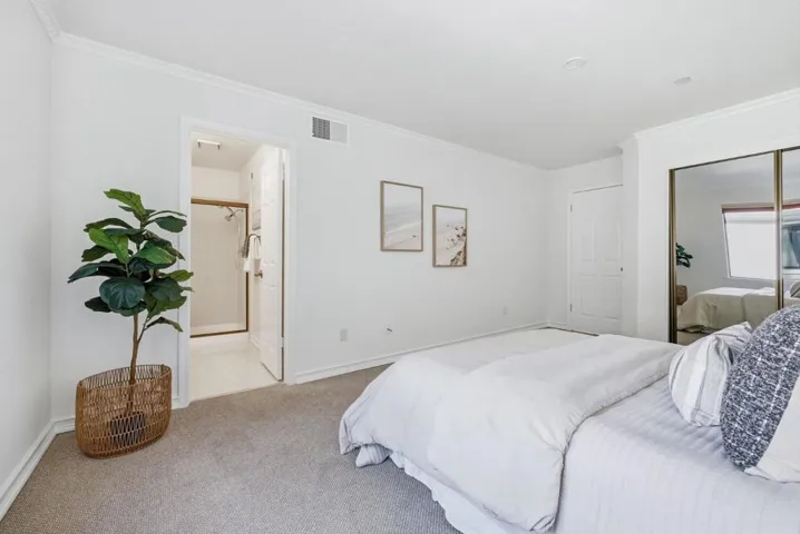 994 La Mesa Terrace F, Sunnyvale, California 94086