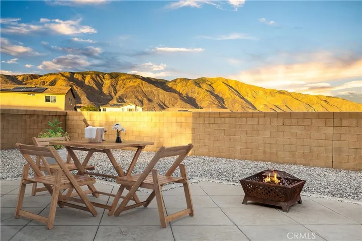 Virtual staging. Rear mountain views