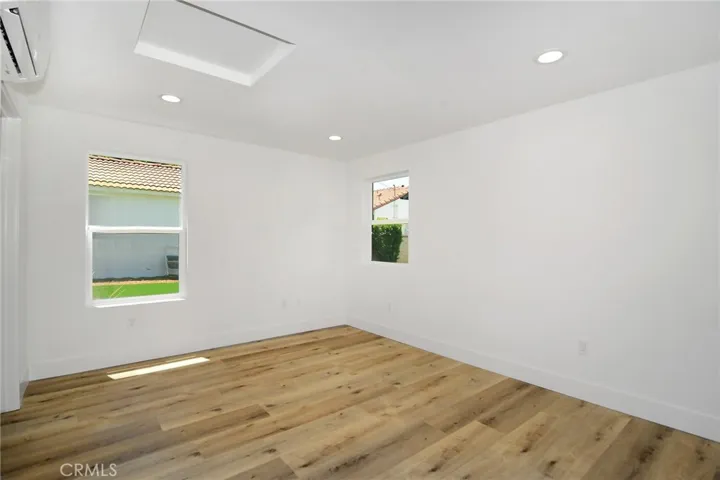 6518 Zelzah Avenue, Reseda, California 91335