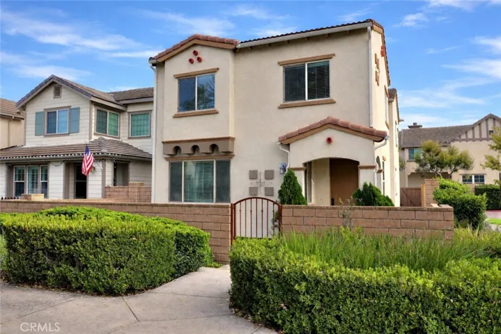 858 Calaveras Way Corona