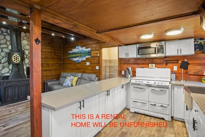 23882 Springwater, Crestline, California 92325