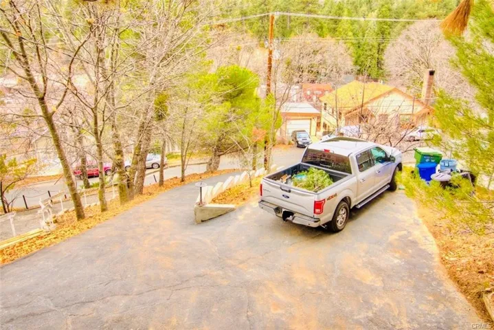 23882 Springwater, Crestline, California 92325