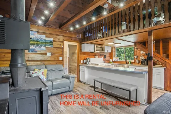 23882 Springwater, Crestline, California 92325