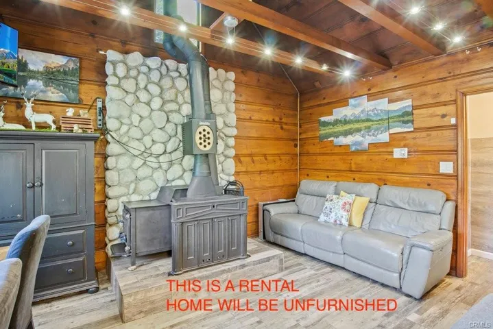 23882 Springwater, Crestline, California 92325