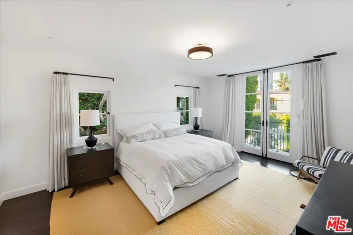 329 S Roxbury Drive, Beverly Hills, California 90212