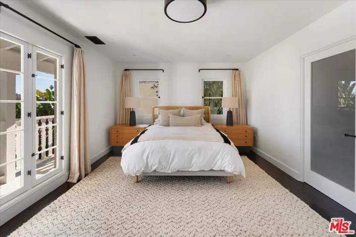 329 S Roxbury Drive, Beverly Hills, California 90212