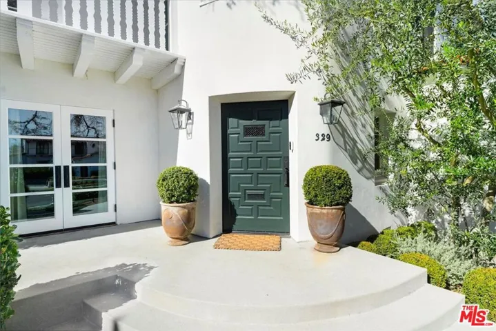 329 S Roxbury Drive, Beverly Hills, California 90212