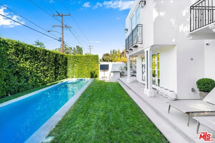 329 S Roxbury Drive, Beverly Hills, California 90212