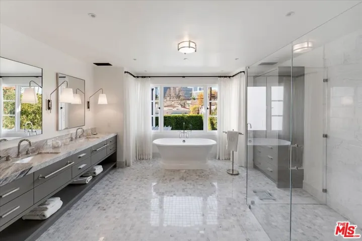 329 S Roxbury Drive, Beverly Hills, California 90212