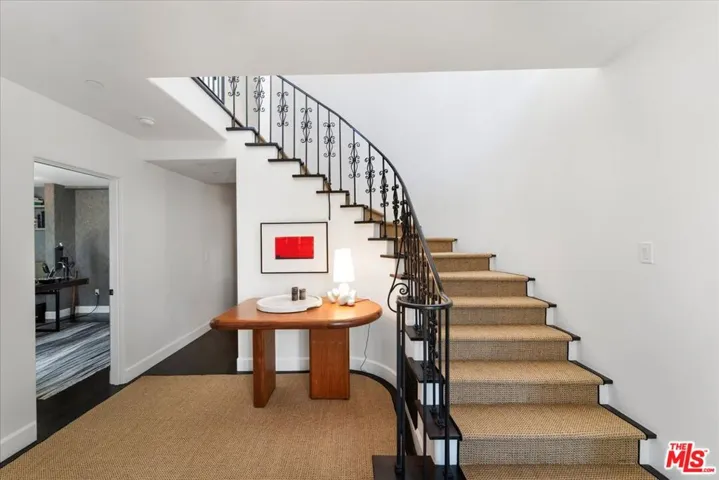 329 S Roxbury Drive, Beverly Hills, California 90212
