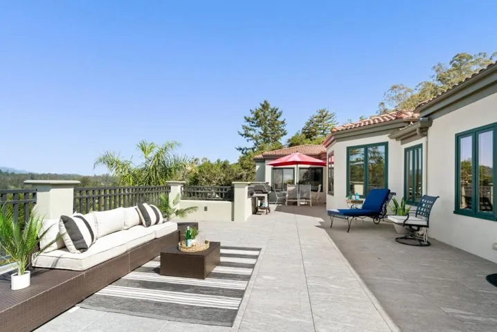 17 Kite Hill Road, Santa Cruz, California 95060