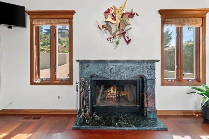 17 Kite Hill Road, Santa Cruz, California 95060