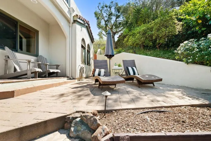 17 Kite Hill Road, Santa Cruz, California 95060