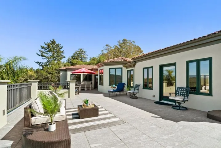 17 Kite Hill Road, Santa Cruz, California 95060