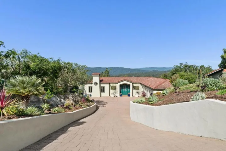 17 Kite Hill Road, Santa Cruz, California 95060