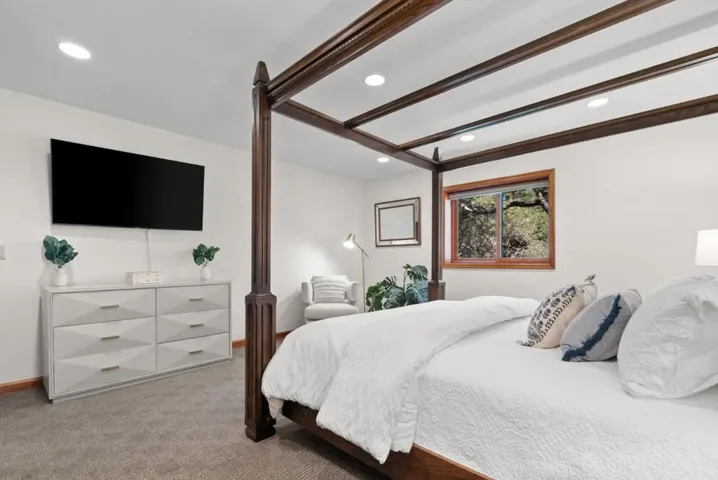 17 Kite Hill Road, Santa Cruz, California 95060