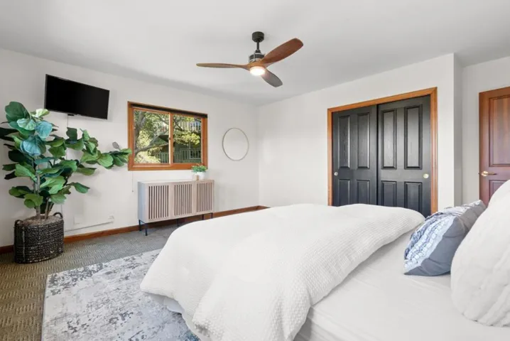 17 Kite Hill Road, Santa Cruz, California 95060